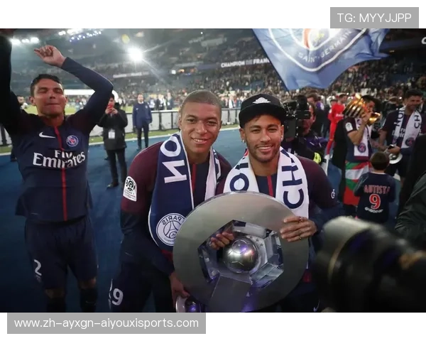 法甲俱乐部与品牌合作新闻发布